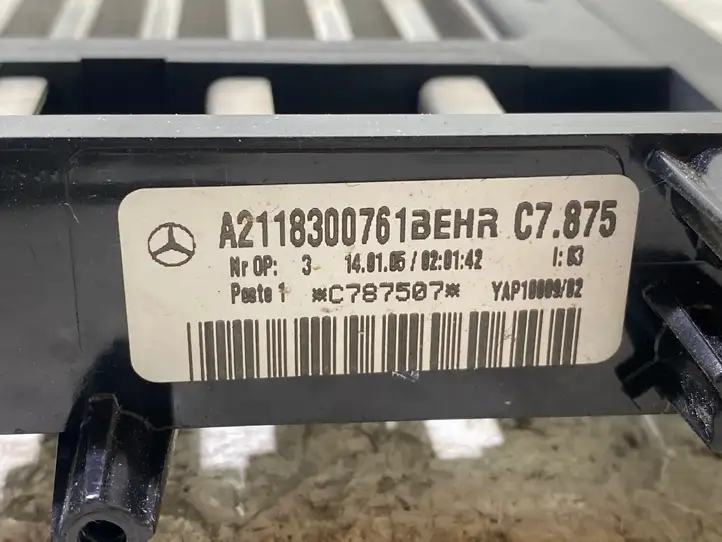Mercedes-Benz E W211 (2002 - 2009) A2118300761 Электрический отопитель салона — фото 2