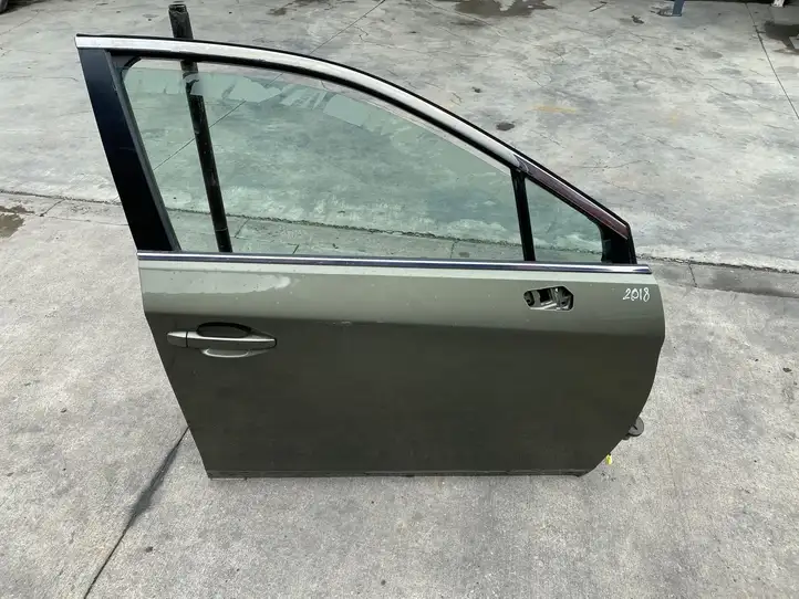 Subaru Outback (BS) (2014 - 2019) Дверь — фото 1