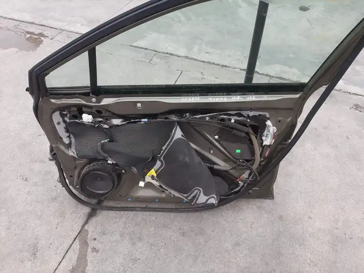 Subaru Outback (BS) (2014 - 2019) Дверь — фото 3