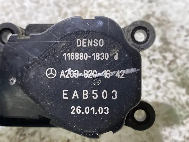 Mercedes-Benz E W211 (2002 - 2009) A2038201642 Двигатель задвижки потока воздуха — фото 3