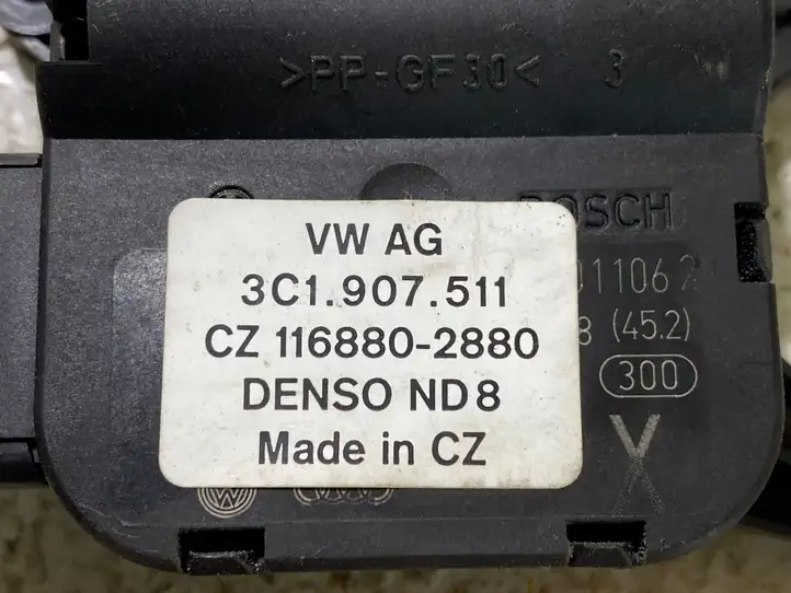 Volkswagen PASSAT B6 (2005 - 2010) 3C1907511 Двигатель задвижки потока воздуха — фото 3