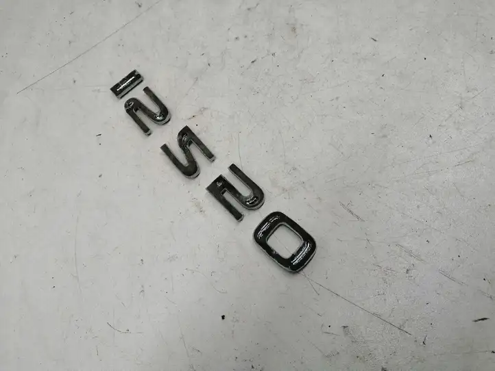 Lexus IS III XE30 (2013 - 2016) Эмблема производителя — фото 2