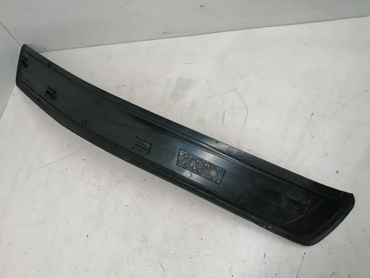 BMW 5 E60 E61 (2004 - 2010) 51477034305 Внутренняя отделка заднего порога — фото 6