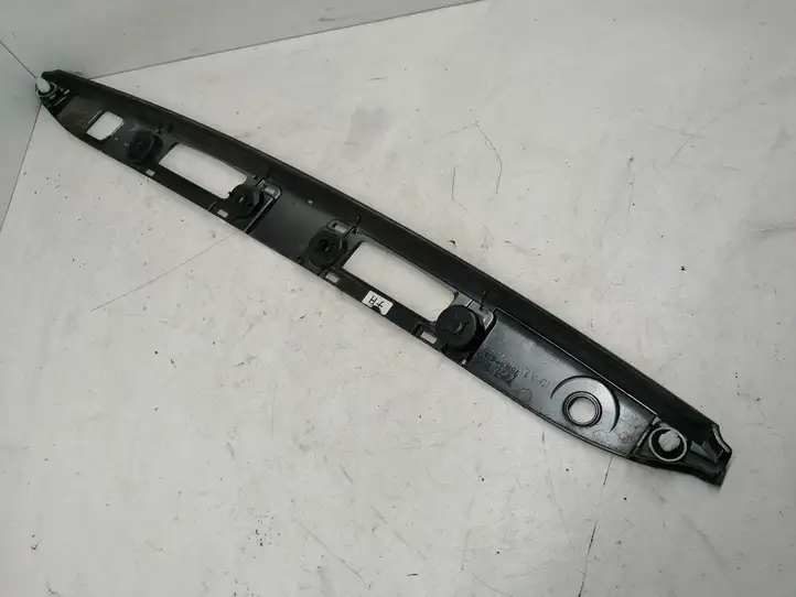 Lexus IS III XE30 (2013 - 2016) 7680153090 Подсветка номера — фото 5