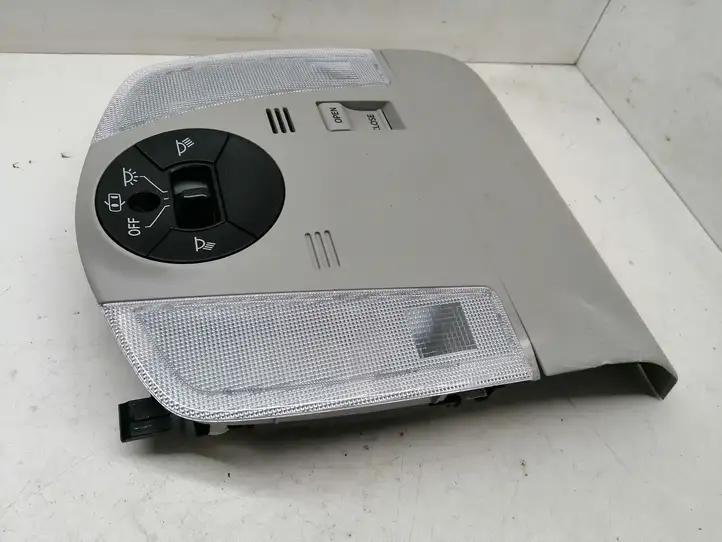 Toyota Prius (XW30) (2009 - 2015) 1D153044G Передняя подсветка — фото 5