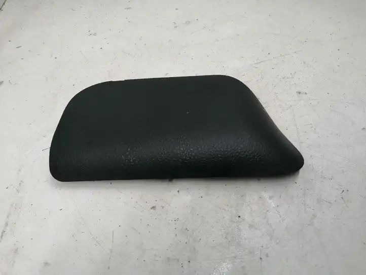Toyota Yaris (2014 - 2019) 587320D040 Прочая отделка багажника — фото 5