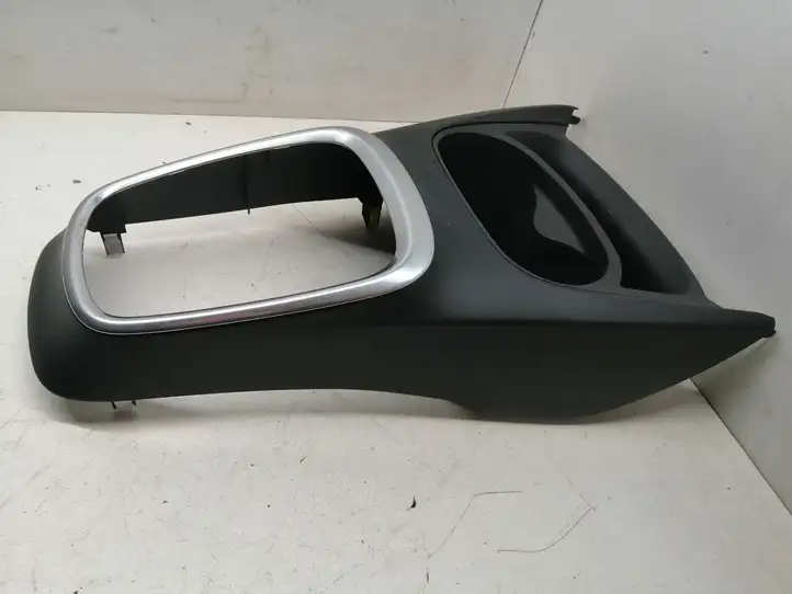 Toyota Yaris (2014 - 2019) MOU021398 Другая деталь консоли (туннеля) — фото 4
