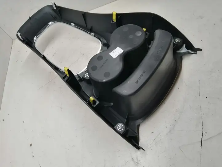 Toyota Yaris (2014 - 2019) MOU021398 Другая деталь консоли (туннеля) — фото 5