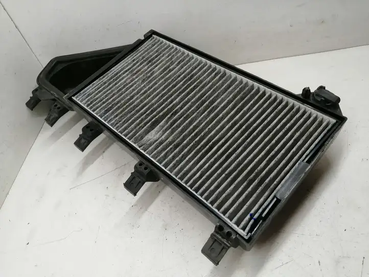 BMW 5 E60 E61 (2004 - 2010) 64316913503 Крышка микрофильтра воздуха — фото 6