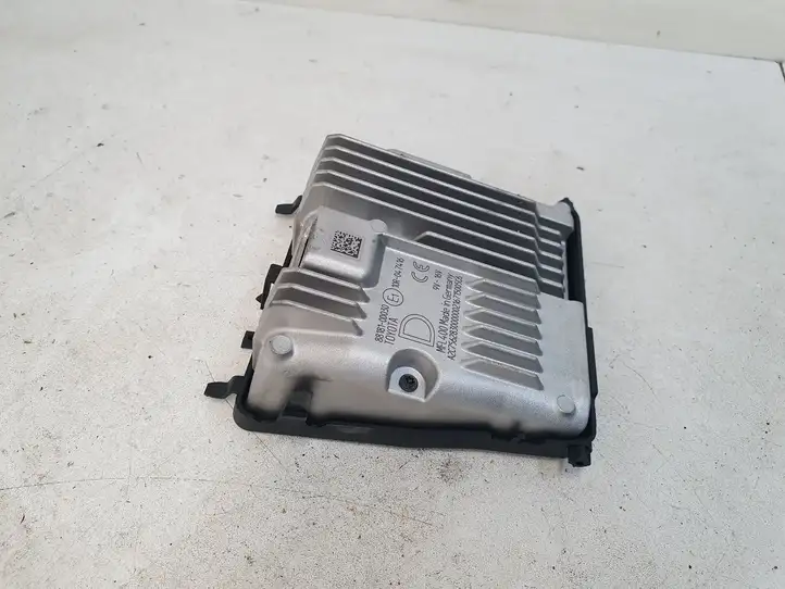 Toyota Yaris (2014 - 2019) 881810D030 Камера в лобовом стекле — фото 2