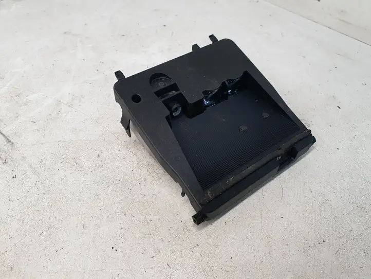 Toyota Yaris (2014 - 2019) 881810D030 Камера в лобовом стекле — фото 6