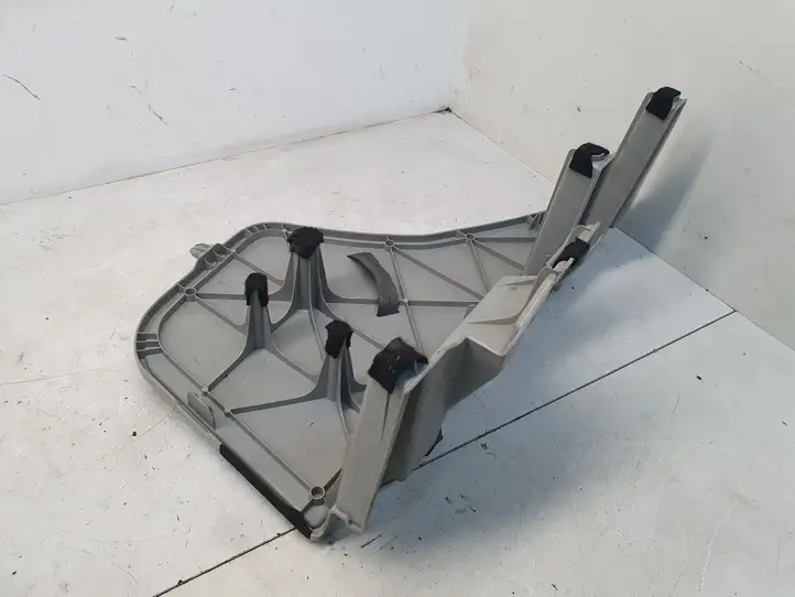 Toyota Prius (XW30) (2009 - 2015) 5849047040 Прочая отделка багажника — фото 5