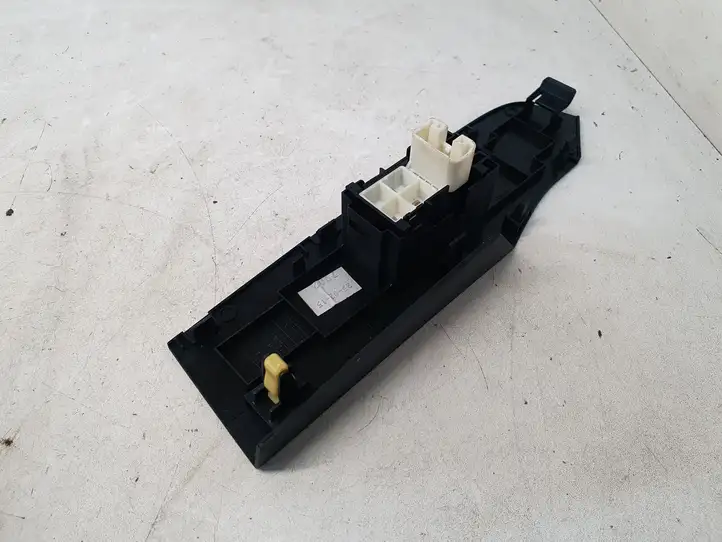 Toyota Auris E180 (2012 - 2018) 7423102D50 Блок кнопок стеклоподъемников — фото 6