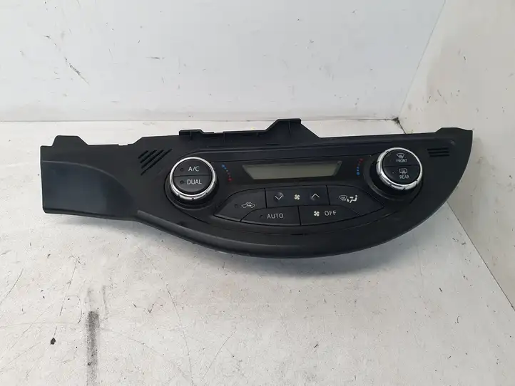 Toyota Yaris (2014 - 2019) 75F206 Блок управления климат-контролем — фото 1