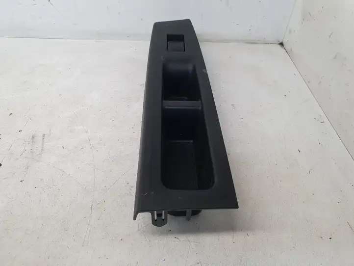Toyota Yaris (2014 - 2019) 742310D330 Блок кнопок стеклоподъемников — фото 1