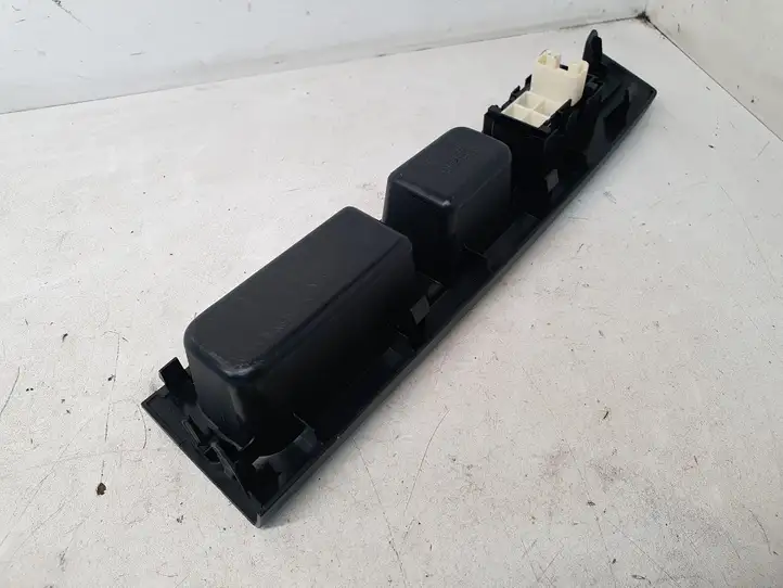 Toyota Yaris (2014 - 2019) 742310D330 Блок кнопок стеклоподъемников — фото 4