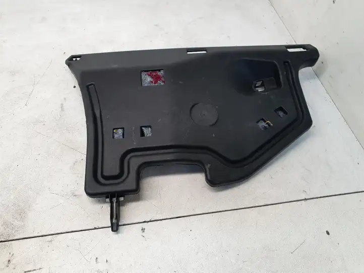 Toyota Yaris (2014 - 2019) 556070D050 Нижняя отделка панели приборов — фото 1