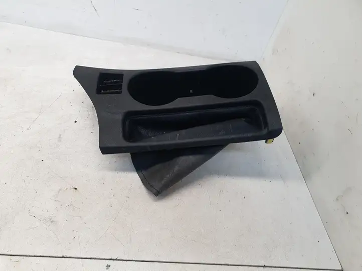 Toyota Auris E180 (2012 - 2018) 5880402050 Подстаканник — фото 1