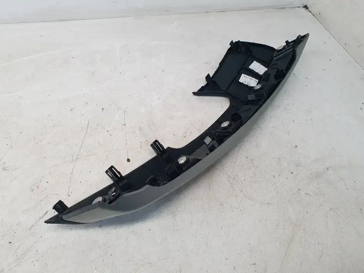 Toyota Auris E180 (2012 - 2018) 7664702020 Прочая отделка передней двери — фото 5