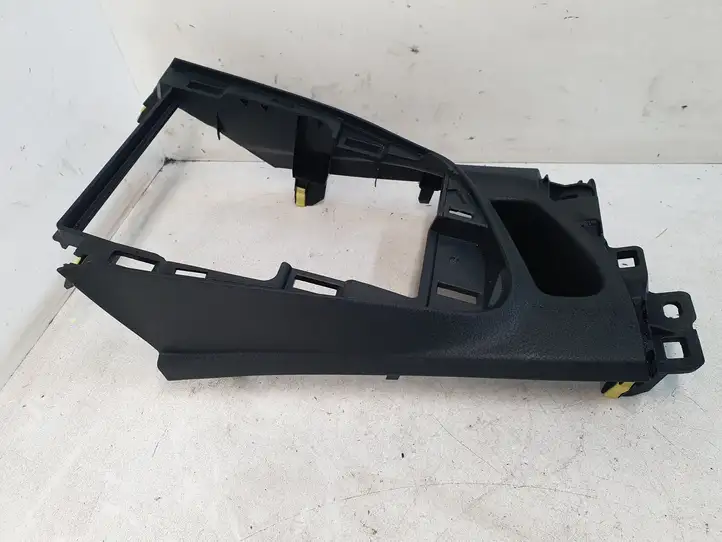 Toyota Auris E180 (2012 - 2018) 5883402010 Другая деталь консоли (туннеля) — фото 6