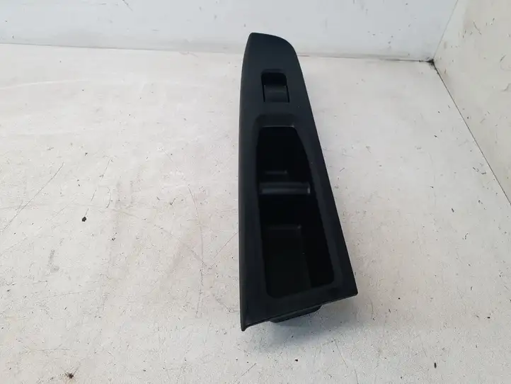 Toyota Yaris (2014 - 2019) 742310D700 Блок кнопок стеклоподъемников — фото 1
