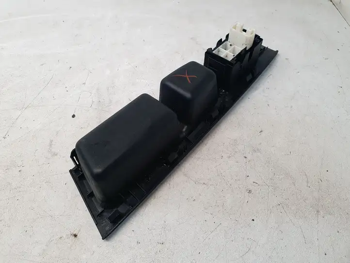 Toyota Yaris (2014 - 2019) 742310D700 Блок кнопок стеклоподъемников — фото 6