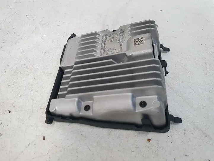 Toyota Yaris (2014 - 2019) 881810D020 Камера в лобовом стекле — фото 3