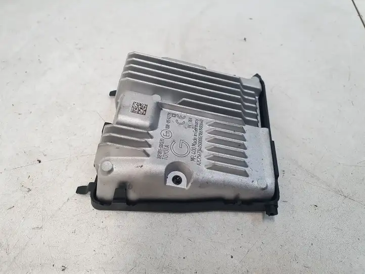 Toyota Yaris (2014 - 2019) 881810D020 Камера в лобовом стекле — фото 6