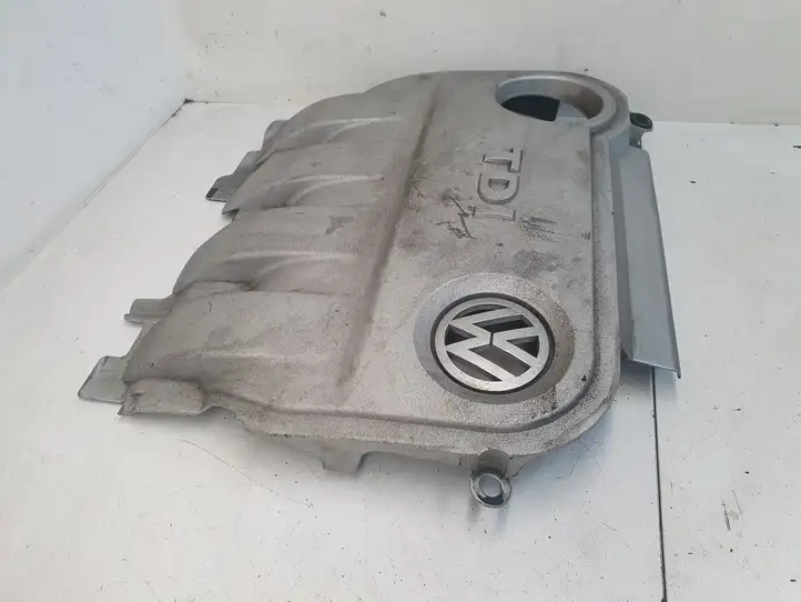 Volkswagen PASSAT B6 (2005 - 2010) 03G103967A Крышка двигателя декоративная — фото 4
