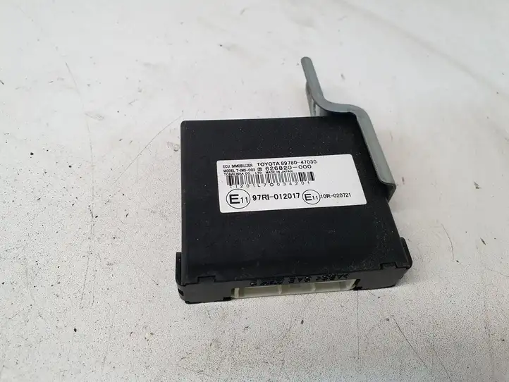 Toyota Prius (XW20) (2003 - 2009) 8978047030 Блок иммобилайзера — фото 1
