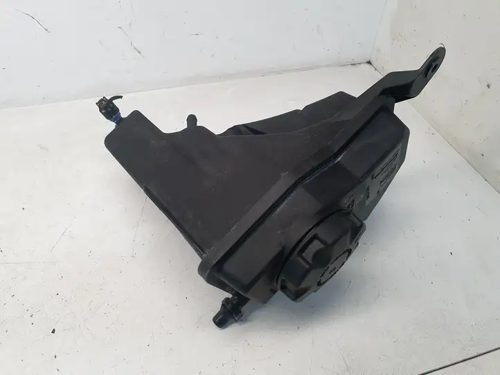 BMW 3 E90 E91 (2005 - 2012) 781059202 Расширительный бачок — фото 4