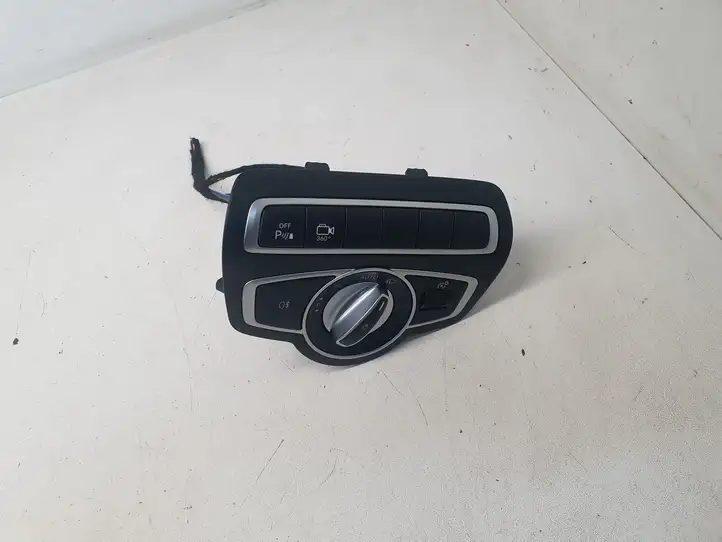 Mercedes-Benz C W205 (2014 - 2021) A2059051810 Включатель фонарей — фото 1