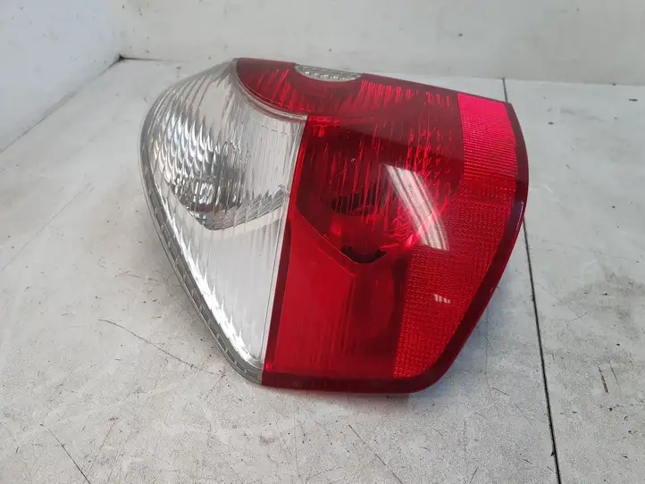 BMW X3 E83 (2003 - 2010) 63216990169 Задний фонарь в кузове — фото 3