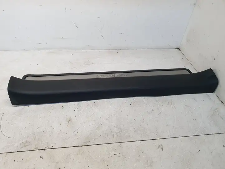Toyota Avensis T250 (2006 - 2009) 6791305050 Внутренняя отделка переднего порога — фото 3
