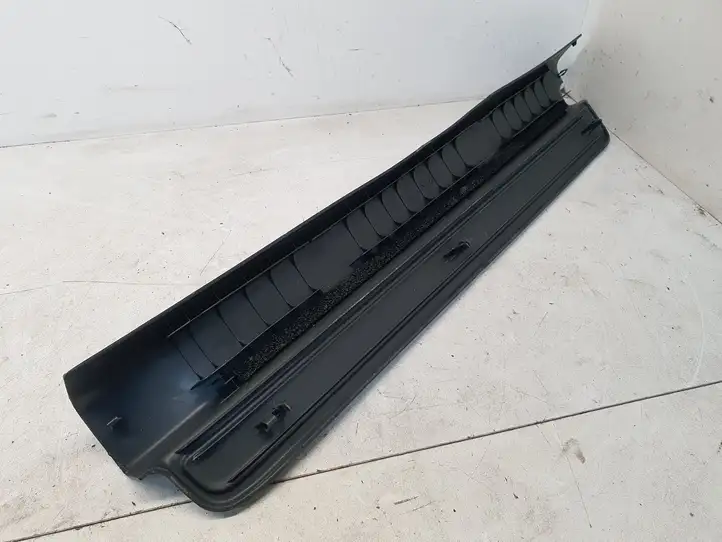 Toyota Avensis T250 (2006 - 2009) 6791305050 Внутренняя отделка переднего порога — фото 5