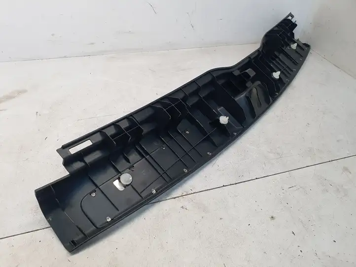 Toyota Avensis T250 (2006 - 2009) 5838705090 Отделка порога багажника — фото 6
