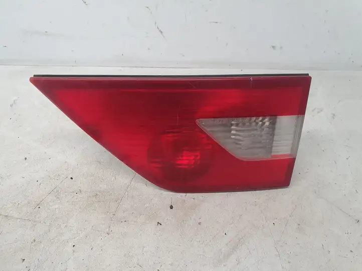 BMW X3 E83 (2003 - 2010) 63213420205 Задний фонарь в крышке багажника — фото 1