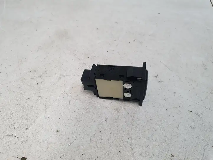 Toyota Avensis T250 (2006 - 2009) 156762 Кнопка обогрева стекла — фото 4