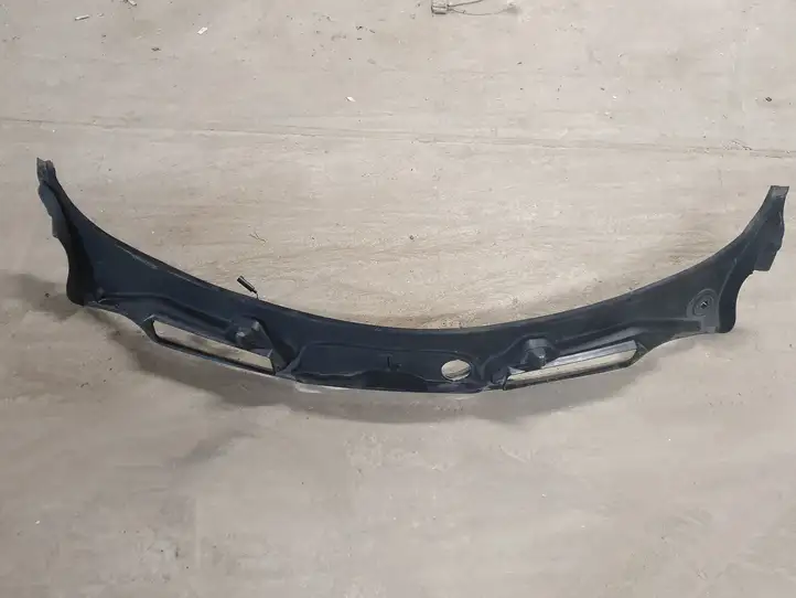 BMW 3 E90 E91 (2005 - 2012) 718074303 Жабо стеклоочистителей — фото 1