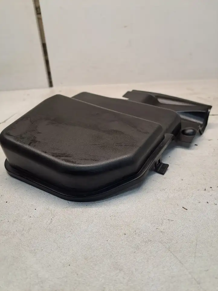 BMW 3 E90 E91 (2005 - 2012) 6431692501712692501715677210 Крышка микрофильтра воздуха — фото 1