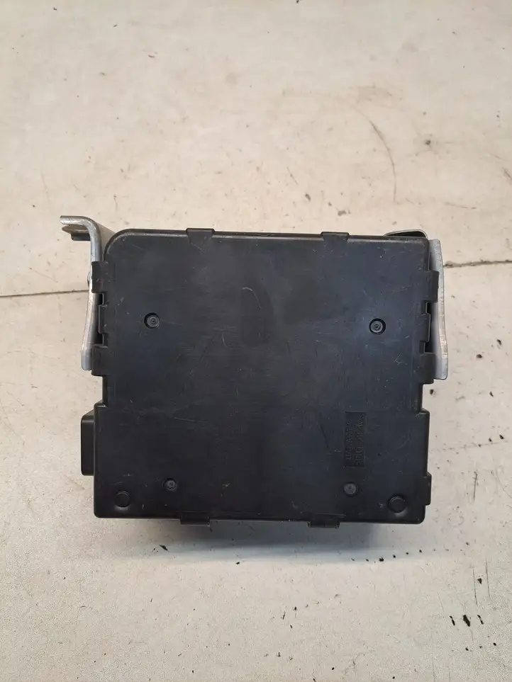 Toyota Prius (XW20) (2003 - 2009) 8968047020 Блок управления тормозной системой — фото 1