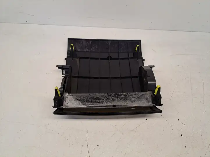Toyota Prius (XW20) (2003 - 2009) 5542047010 Крышка бардачка — фото 6