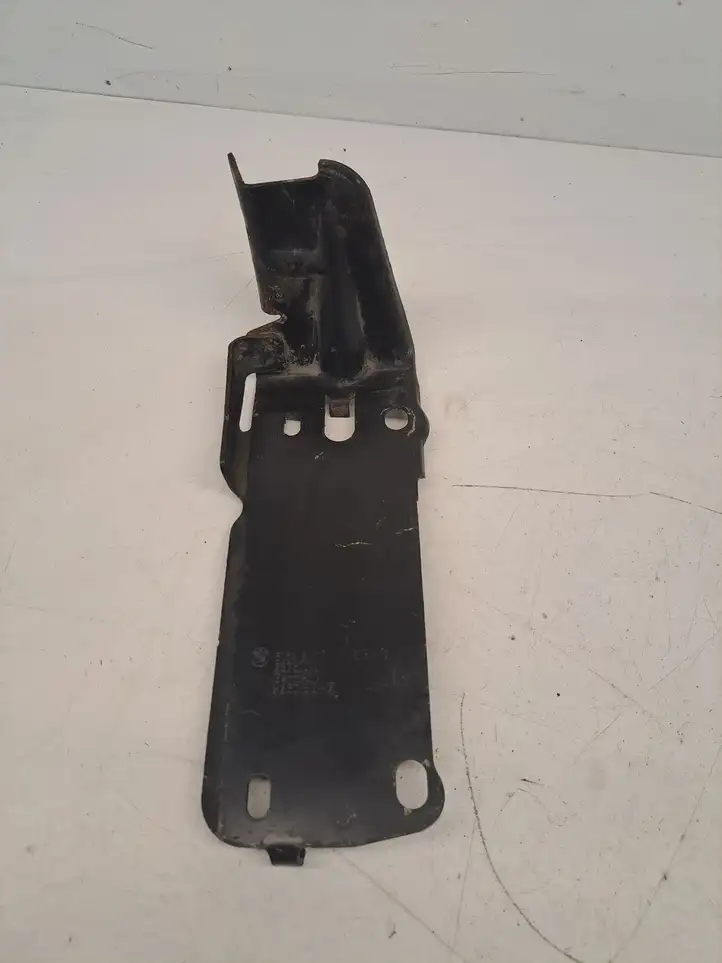 BMW 3 E90 E91 (2005 - 2012) 51647117 Кронштейн панели радиатора — фото 6