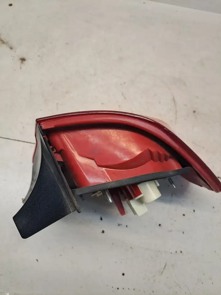 BMW 3 E90 E91 (2005 - 2012) 6937457 Задний фонарь в кузове — фото 4