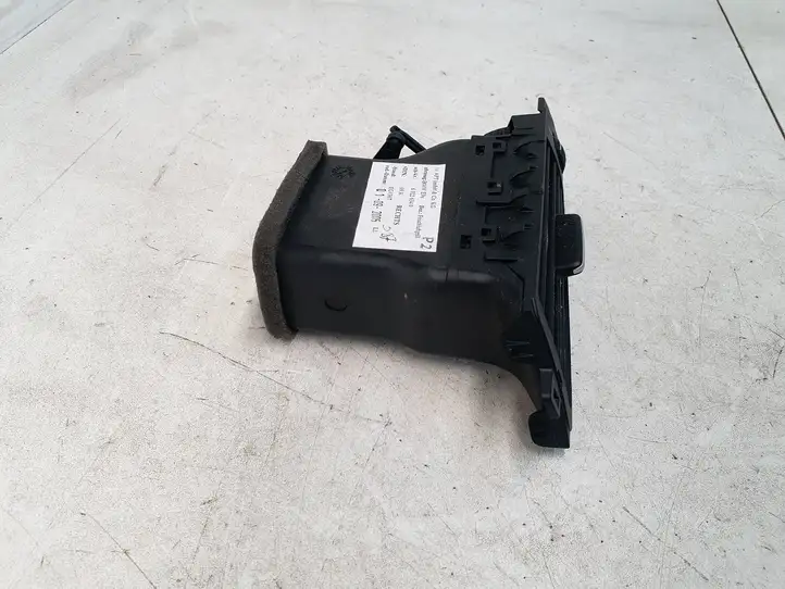 BMW 3 E90 E91 (2005 - 2012) 64226922634 Боковой воздушный дефлектор — фото 6