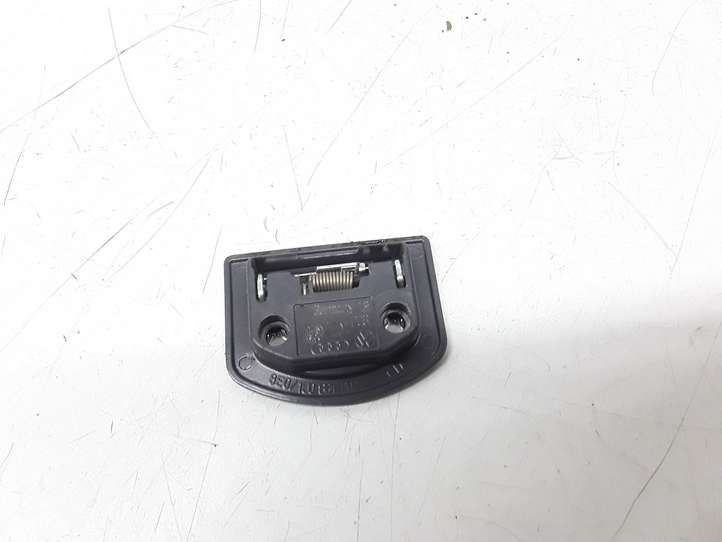 Audi A6 (2001 - 2004)  1J0864203B Держатель
