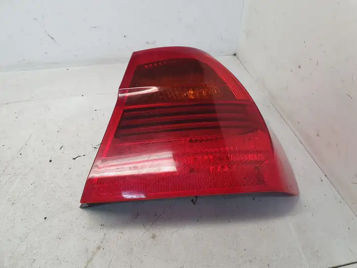 BMW 3 E90 E91 (2005 - 2012) 6937458 Задний фонарь в кузове — фото 1