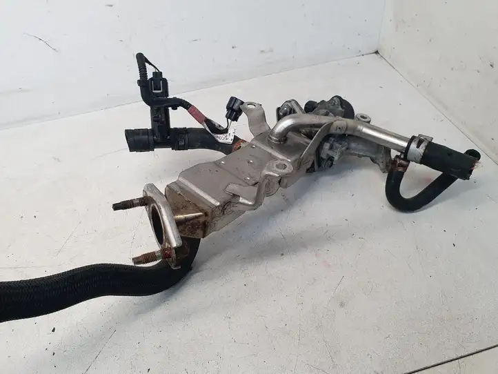 Toyota Auris E180 (2012 - 2018) 2560137010 Охладитель клапана EGR — фото 2