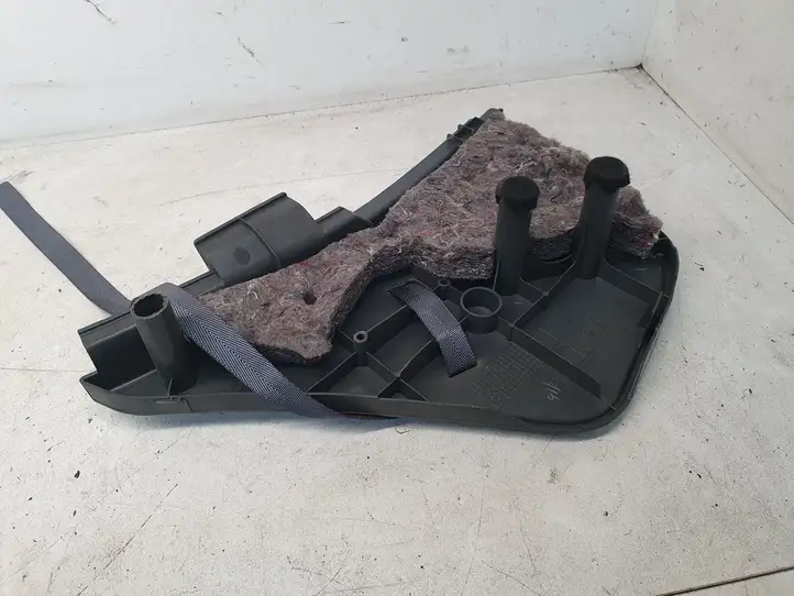 Toyota Prius (XW20) (2003 - 2009) 5841747010 Прочая отделка багажника — фото 4