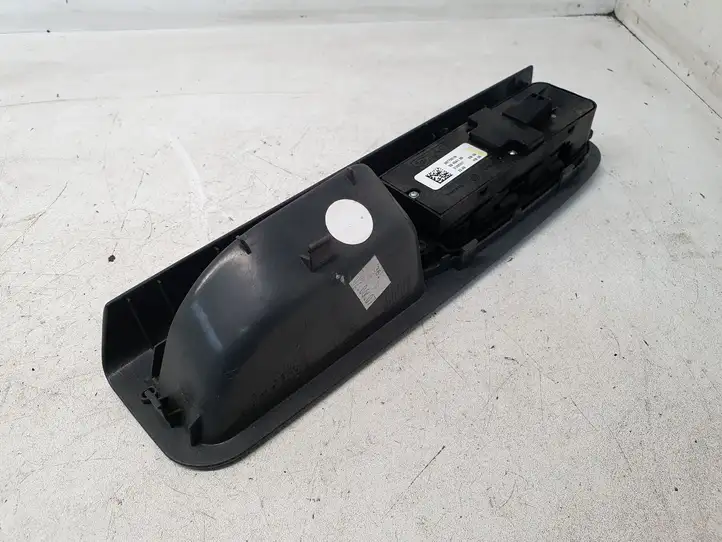 Volvo XC90 (2006 - 2014) 8679473 Кнопка стеклоподъемников — фото 3